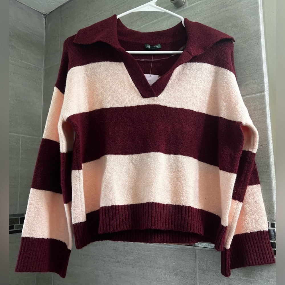 Wild Fable women’s small cropped sweater. New with tags!